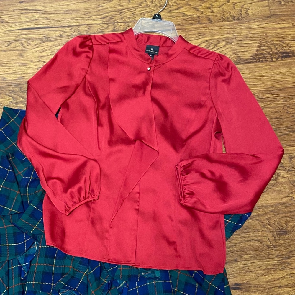 3/$15 Sale! Worthington Red Polyester “silk” top